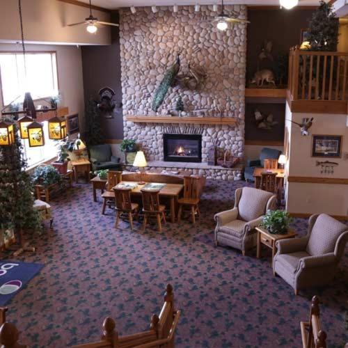 Boarders Inn And Suites By Cobblestone Hotels - Fayette Exterior foto